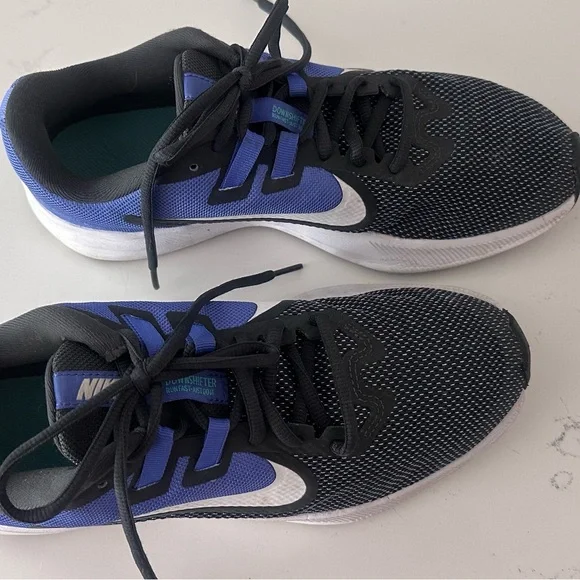 Nike Black and Blue Athletic Sneakers - Picture 2 of 6